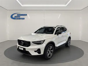 Volvo XC40 2.0 B3 MH Plus Dark