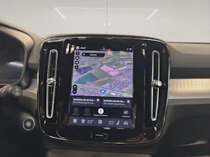Volvo XC40 2.0 B3 MH Plus Dark