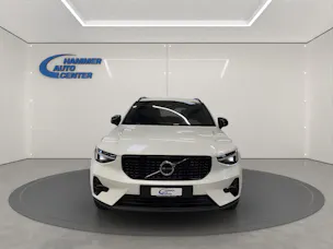 Volvo XC40 2.0 B3 MH Plus Dark