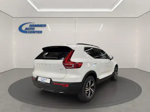 Volvo XC40 2.0 B3 MH Plus Dark