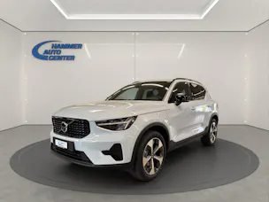 Volvo XC40 2.0 B3 MH Plus Dark