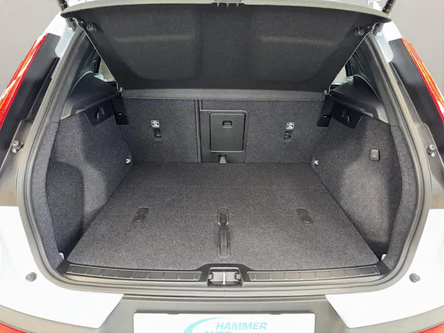 Volvo XC40 2.0 B3 MH Plus Dark