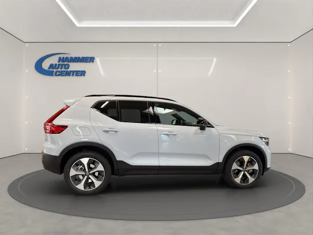 Volvo XC40 2.0 B3 MH Plus Dark