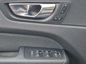 https://vehicle.imgix.net/4299478/0be512c4-b1ea-4061-a204-1ca42036ded9.jpg