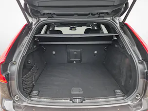 Volvo XC60 2.0 T6 TE R-Design eAWD / ab 0,99% Leasing bei Abschluss einer Protect Autoversicherung