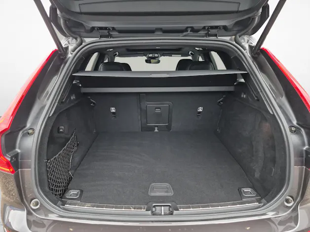 Volvo XC60 2.0 T6 TE R-Design eAWD / ab 0,99% Leasing bei Abschluss einer Protect Autoversicherung