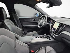 Fahrzeugbild VOLVO XC60 2.0 T6 TE R-Design eAWD / ab 0,99% Leasing bei Abschluss einer Protect Autoversicherung