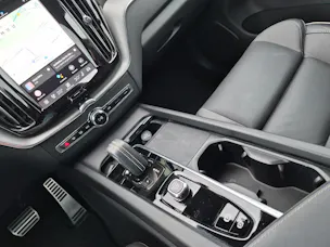 Volvo XC60 2.0 T6 TE R-Design eAWD / ab 0,99% Leasing bei Abschluss einer Protect Autoversicherung