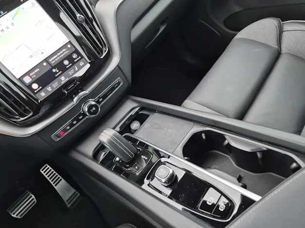 Volvo XC60 2.0 T6 TE R-Design eAWD / ab 0,99% Leasing bei Abschluss einer Protect Autoversicherung