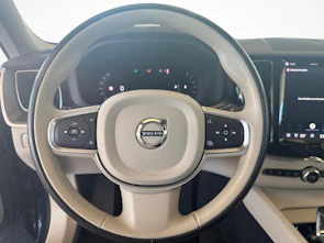 image du véhicule VOLVO XC60 2.0 B5 MH Plus Bright AWD / Jetzt mit attraktivem 1.9% Leasing!