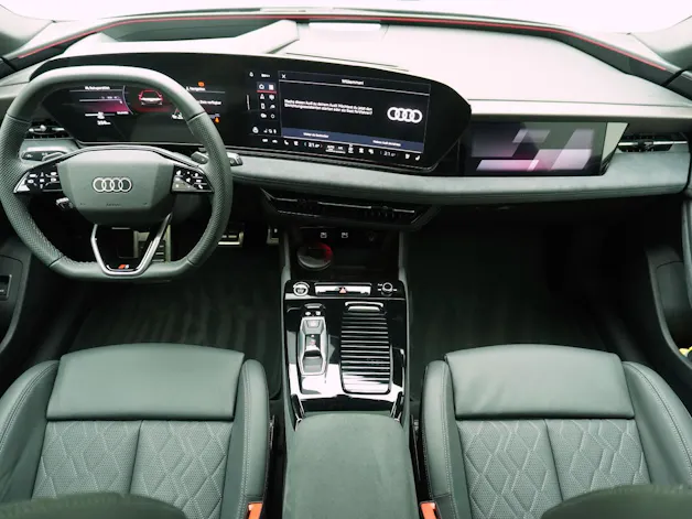 Audi A6 e-tron Avant S line quattro