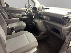 https://vehicle.imgix.net/4299530/186af9e8-61ac-42b3-81f3-e369d3b62651.jpg