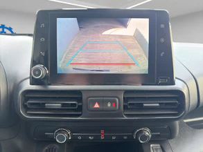 https://vehicle.imgix.net/4299530/2c885990-d6af-4600-8531-7c8a2eb62e5b.jpg