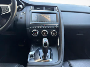 Fahrzeugbild JAGUAR E-Pace 2.0 T 200 SE AWD