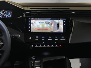 https://vehicle.imgix.net/4299549/91402633-bbe1-4b9e-9e5a-1ea2b206013c.jpg