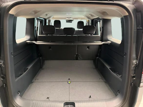 https://vehicle.imgix.net/4299575/d569d403-1b10-46c6-a317-8b52472f1856.jpg