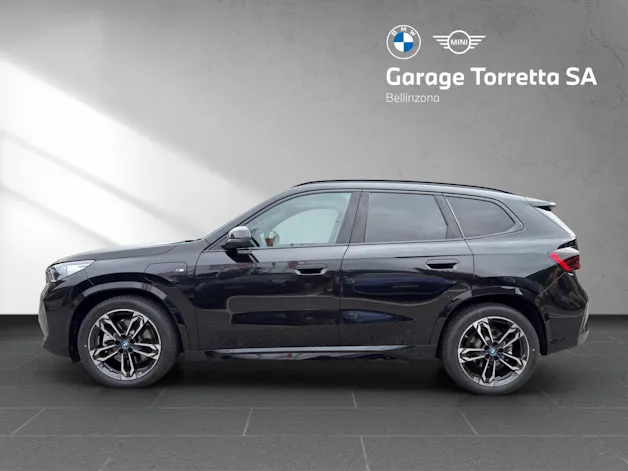 BMW X1 30e xDrive paddles