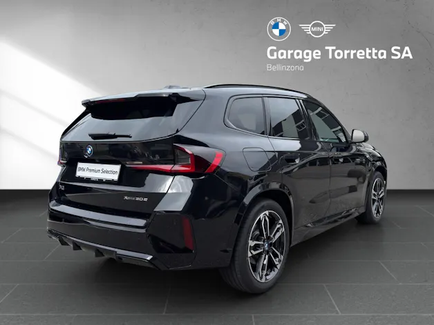 BMW X1 30e xDrive paddles