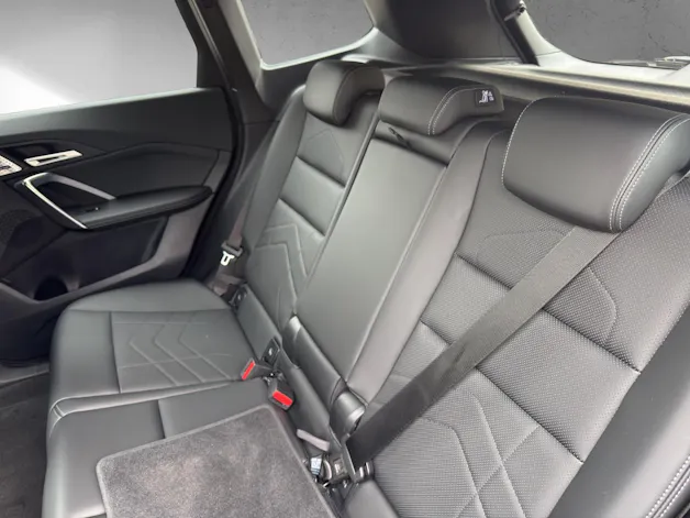 BMW X1 30e xDrive paddles