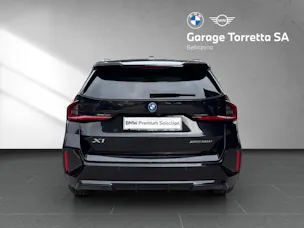 BMW X1 30e xDrive paddles