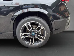 BMW X1 30e xDrive paddles