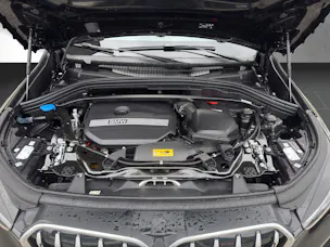 BMW X1 30e xDrive paddles