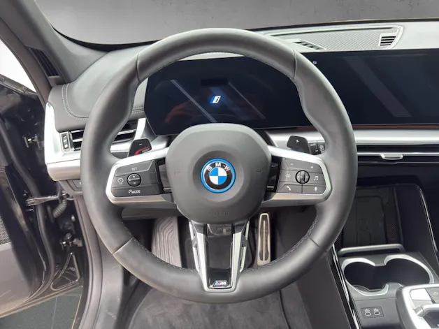 BMW X1 30e xDrive paddles