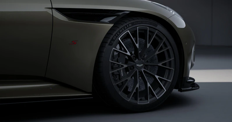 Fahrzeugbild ASTON MARTIN DB12