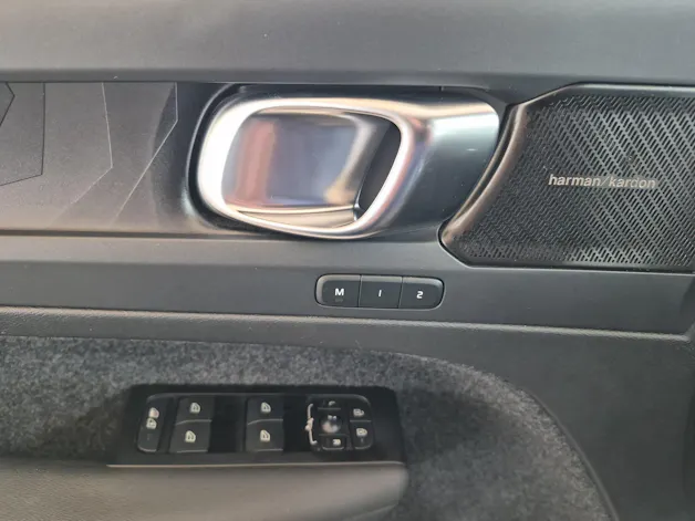 Volvo C40 P8 Twin Recharge AWD / ab 0,99% Leasing bei Abschluss einer Protect Autoversicherung