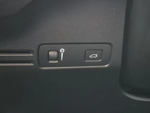 Volvo C40 P8 Twin Recharge AWD / ab 0,99% Leasing bei Abschluss einer Protect Autoversicherung