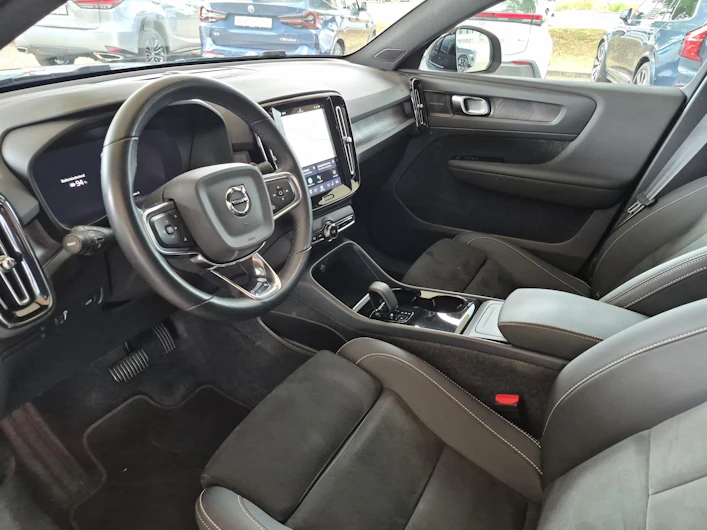 Fahrzeugbild VOLVO C40