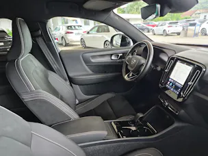 Volvo C40 P8 Twin Recharge AWD / ab 0,99% Leasing bei Abschluss einer Protect Autoversicherung