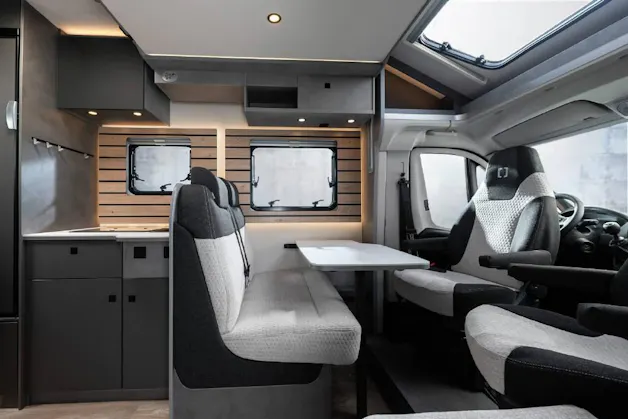 Crosscamp EXPDN 7.0 E Peugeot Boxer 2.2 BlueHDi 140 S/S