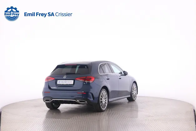 MERCEDES-BENZ A 250 e AMG Line