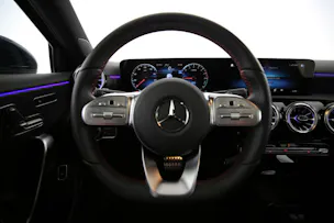MERCEDES-BENZ A 250 e AMG Line