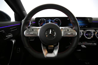 https://vehicle.imgix.net/4299628/fb922cdd-9f1f-4a5a-81e9-ae3281f99019.jpg