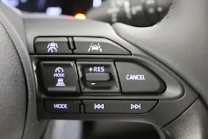 Toyota Yaris 1.5 VVT-i HSD Trend