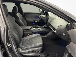 https://vehicle.imgix.net/4299845/df680941-2a76-47ca-8e23-0961c7872cfa.jpg