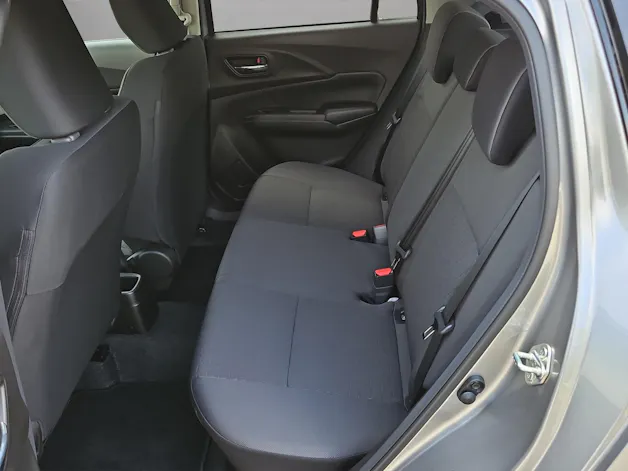 Suzuki Swift 1.2 Sakura Top Hybrid