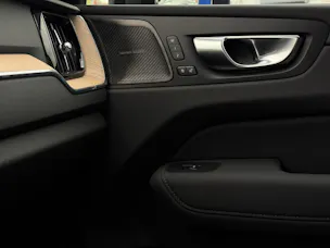 Volvo XC60 2.0 T6 TE Plus Dark eAWD