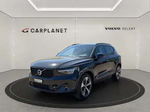 Volvo XC40 2.0 B3 MH Plus Dark .