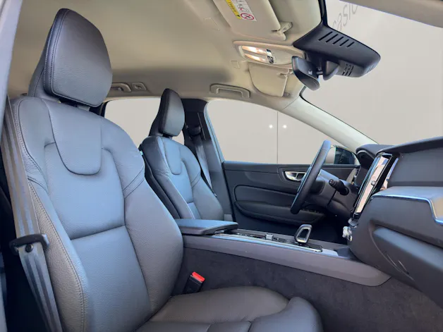 Volvo XC60 2.0 B5 MH Plus Dark AWD