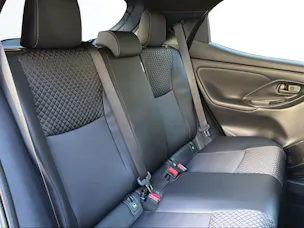 Toyota Yaris 1.5 VVT-i HSD Premium
