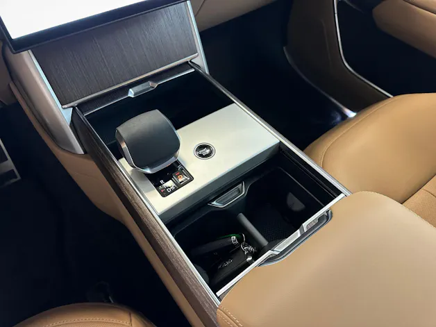 Land Rover Range Rover 3.0 I6 P460e HSE