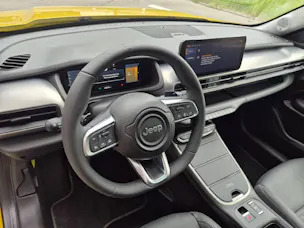 Jeep Avenger 1.2 MHEV Summit & Sky