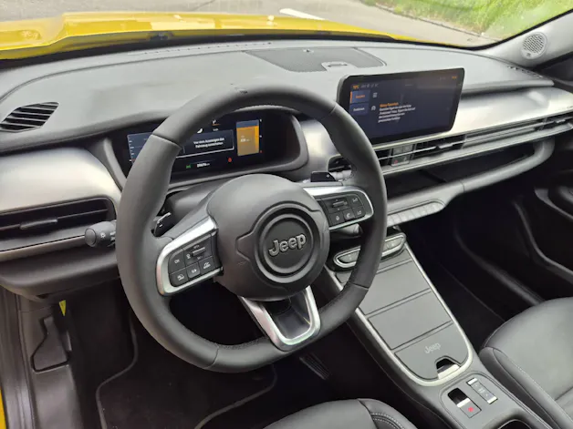 Jeep Avenger 1.2 MHEV Summit & Sky