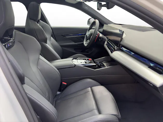 BMW M5 xDrive Touring