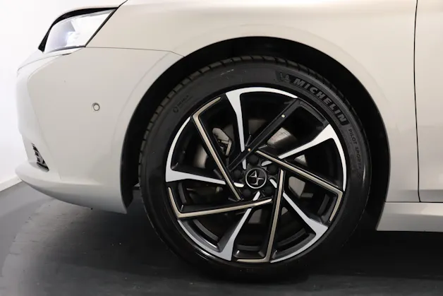 DS Automobiles 9 1.6 E-Tense Rivoli+