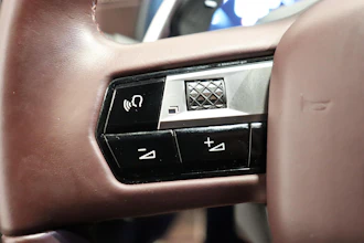https://vehicle.imgix.net/4300048/6318d0a9-bb41-49ef-aa0a-abb153ecb000.JPG