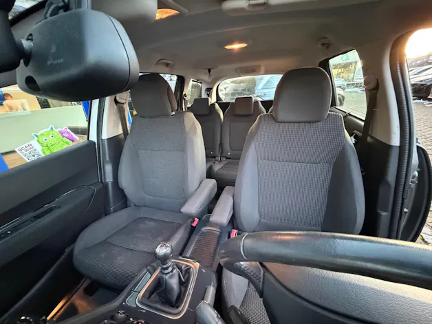 Peugeot 5008 1.6 HDi 115 AC Business Line